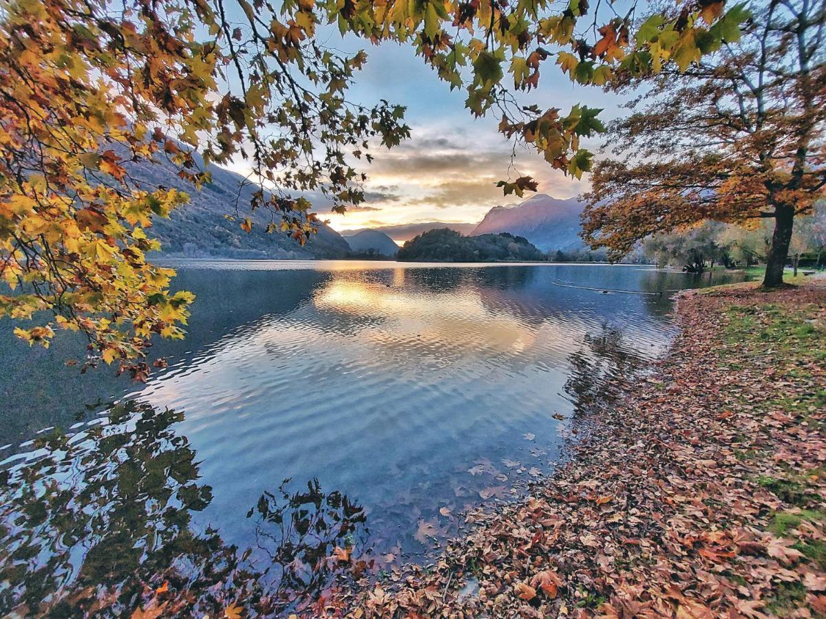 Villaggio Turistico Il Lago Dorato Carlazzo Εξωτερικό φωτογραφία