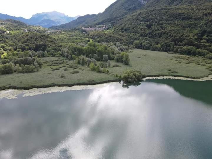 Villaggio Turistico Il Lago Dorato Carlazzo Εξωτερικό φωτογραφία