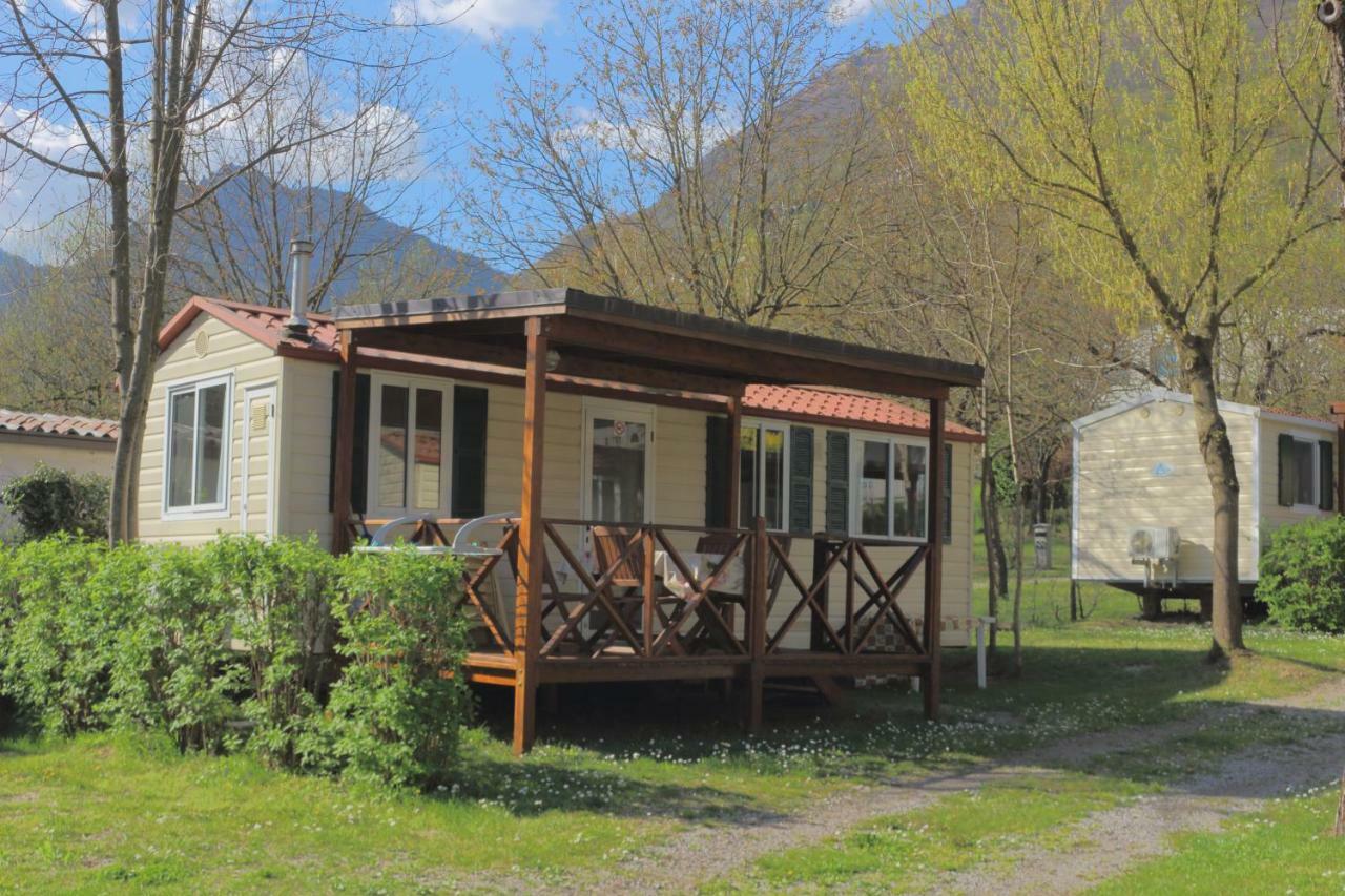 Villaggio Turistico Il Lago Dorato Carlazzo Εξωτερικό φωτογραφία